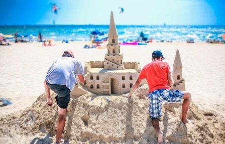 Fun Beach Games With Toys And Floats Fun Beach Games With Toys And Floats