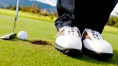 6 Most Comfortable Golf Shoes For Wide Feet of 2025