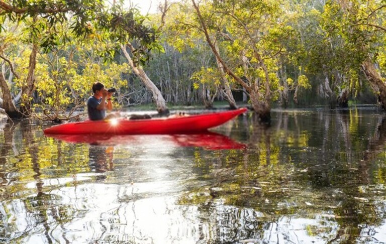 How Do You Take Pictures While Kayaking? How Do You Take Pictures While Kayaking?