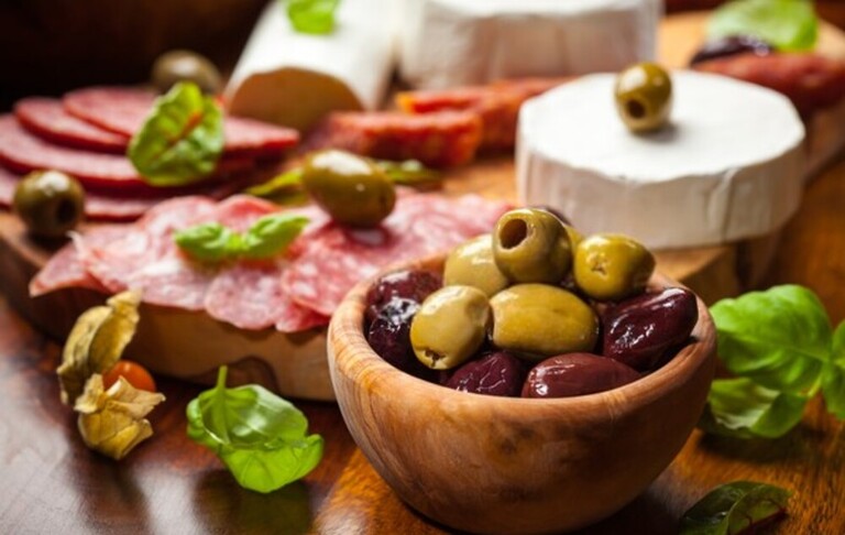 Top No-Cook Camping Ingredients To Pack During A Fire Ban Top No-Cook Camping Ingredients To Pack During A Fire Ban