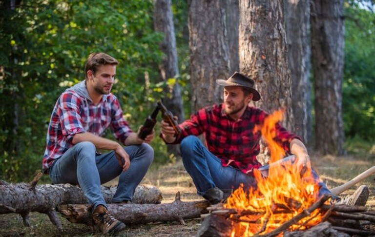How To Build A Roaring Campfire & Keep It Burning All Night? How To Build A Roaring Campfire & Keep It Burning All Night?