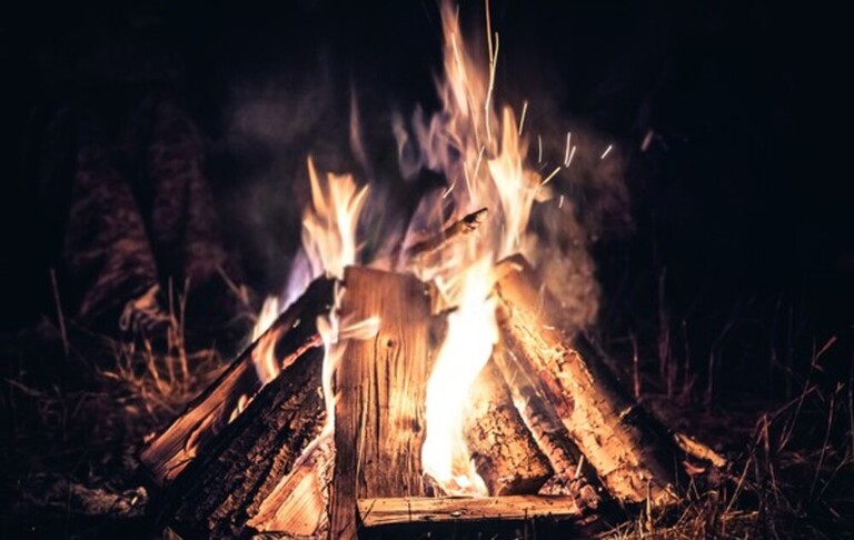 How To Build A Roaring Campfire & Keep It Burning All Night? How To Build A Roaring Campfire & Keep It Burning All Night?